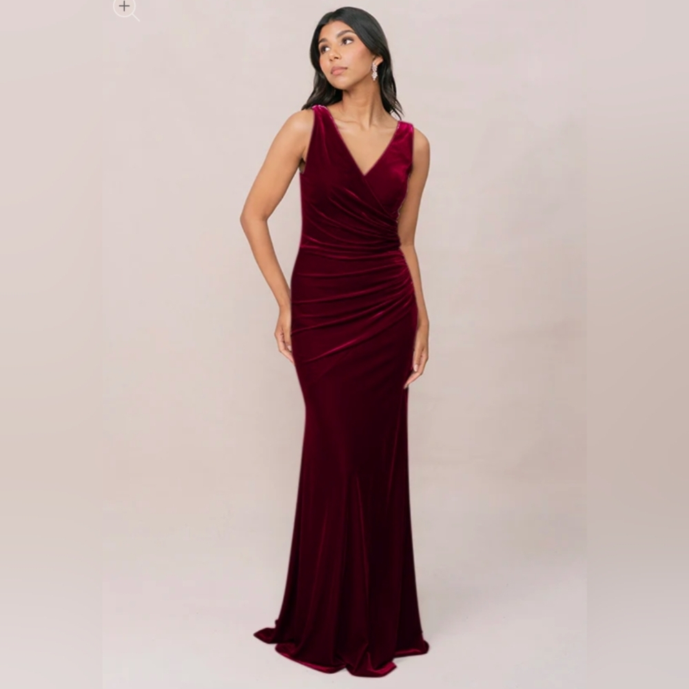 Revelry Size 24, Dawson Velvet Dress In Burgundy, Bridesmaid,‎ Formal, Ruching